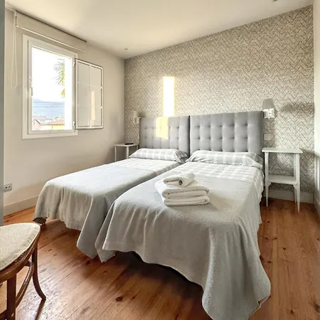 Beautiful Home: Sea View Retreat In Holiday home Poo De Llanes