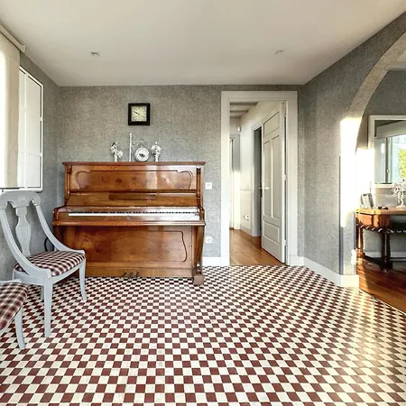 Holiday home Beautiful Home: Sea View Retreat In