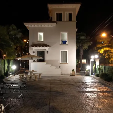 Beautiful In With Sea View