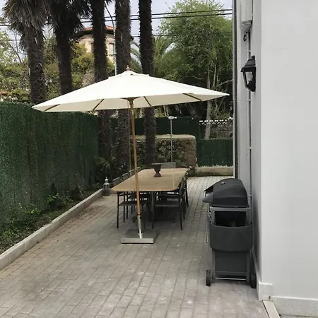 Beautiful In With Sea View Ferienhaus