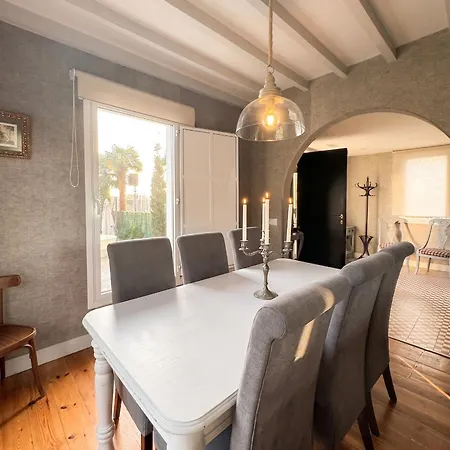 Beautiful In With Sea View Ferienhaus